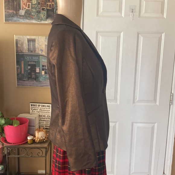 Donna Degnan jacket - Picture 4 of 6